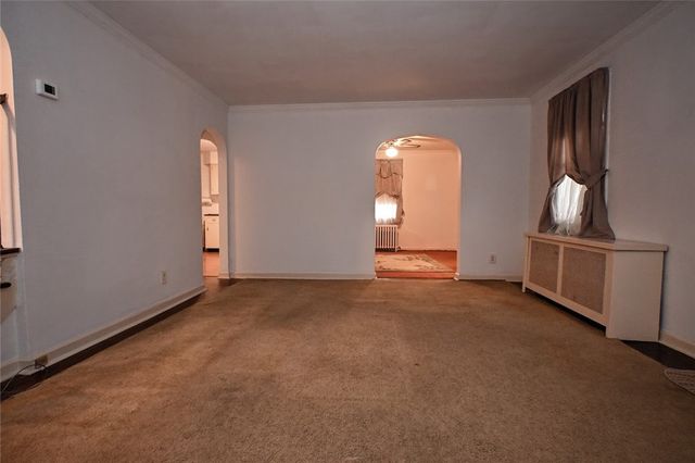 901 Gary Ave, Clairton, PA 15025