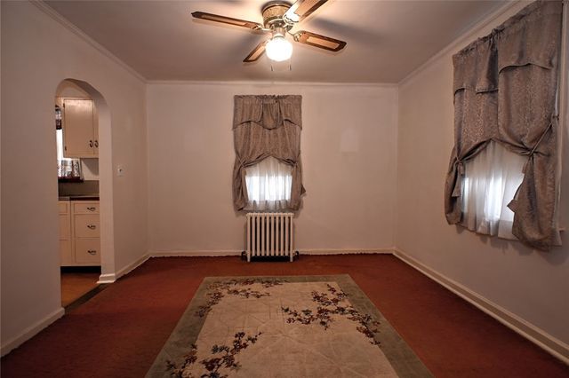 901 Gary Ave, Clairton, PA 15025