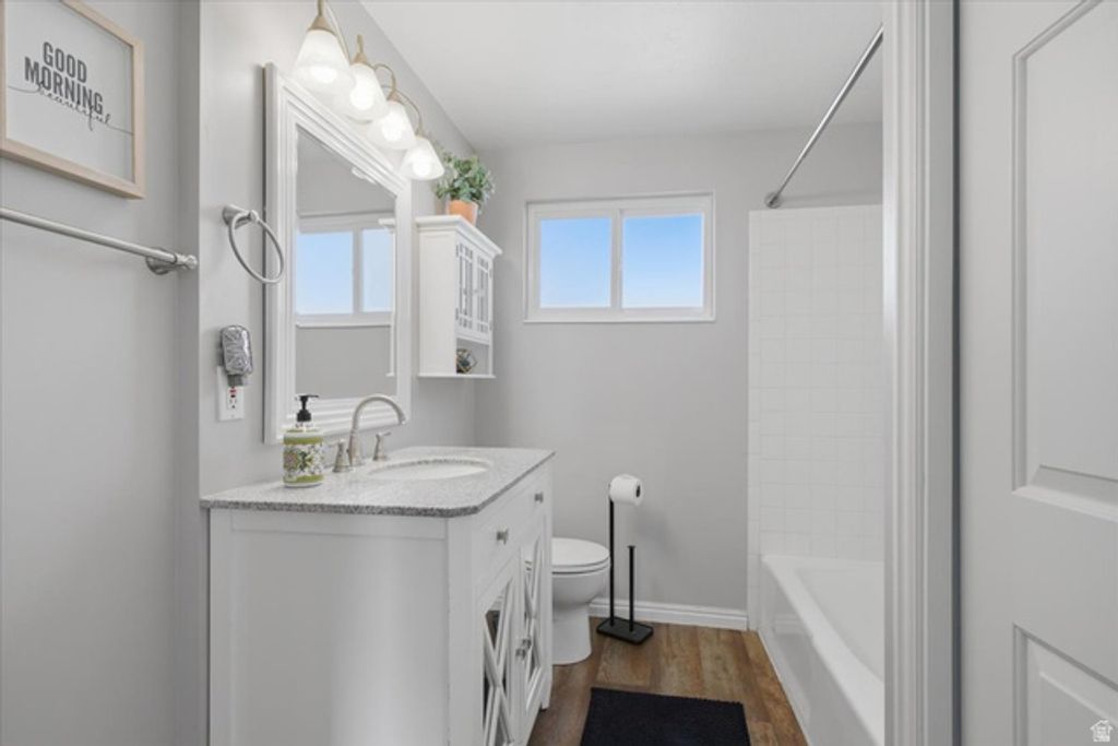 Image 14 of property listing at 639 E CALNETTE DR, Sandy, UT 84070