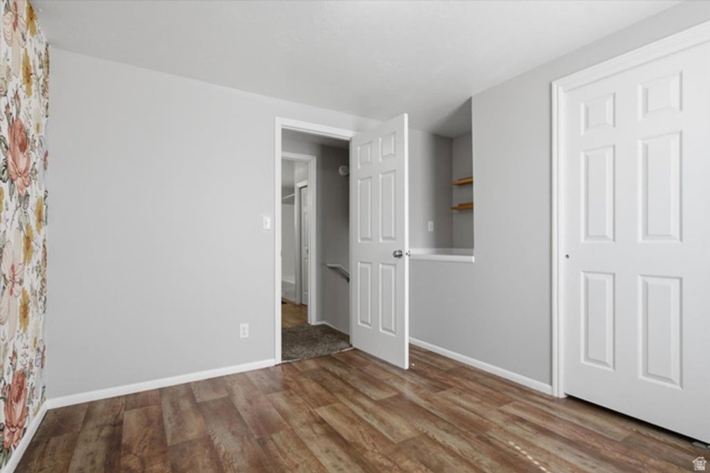 Image 15 of property listing at 639 E CALNETTE DR, Sandy, UT 84070