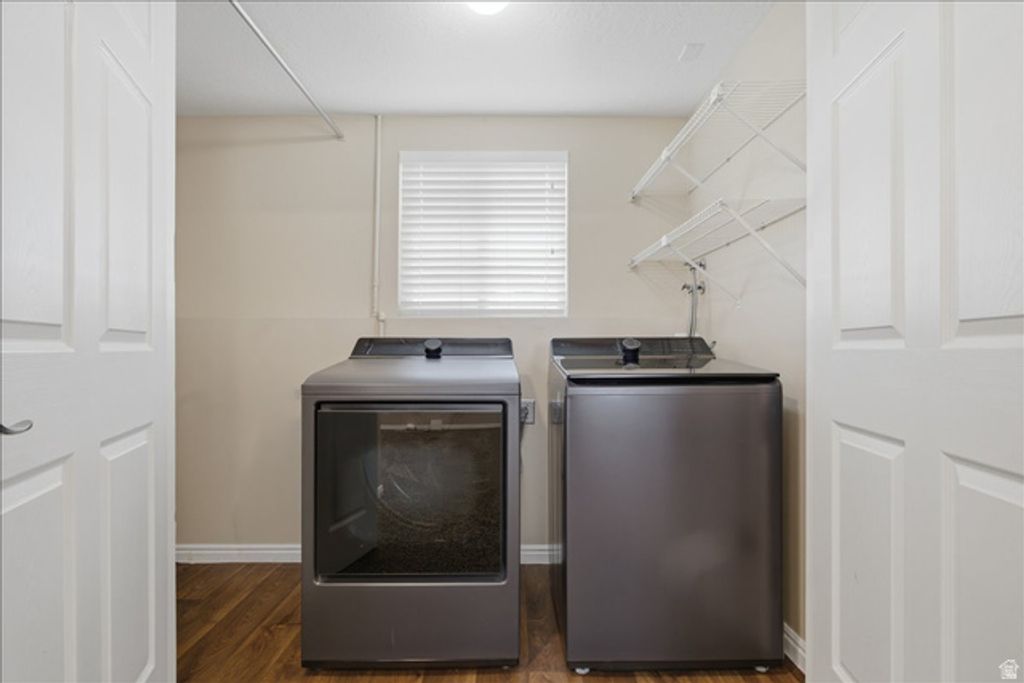 Image 25 of property listing at 639 E CALNETTE DR, Sandy, UT 84070