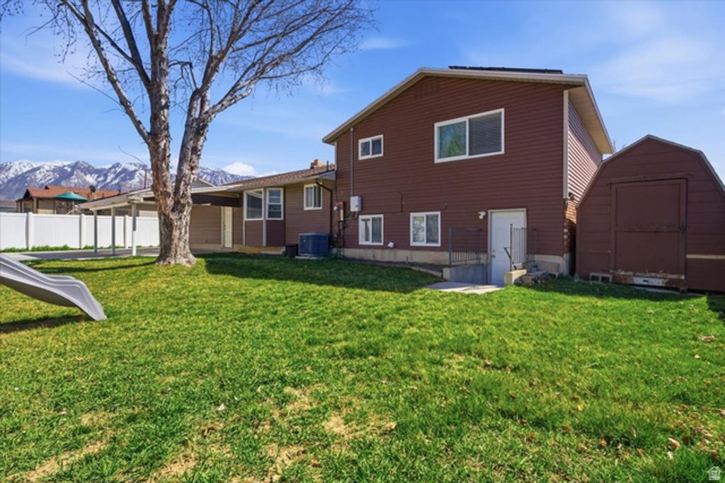 Image 28 of property listing at 639 E CALNETTE DR, Sandy, UT 84070