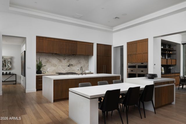 8513 N 48TH Place, Paradise Valley, AZ 85253