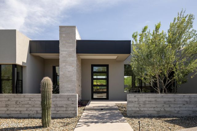 8513 N 48TH Place, Paradise Valley, AZ 85253