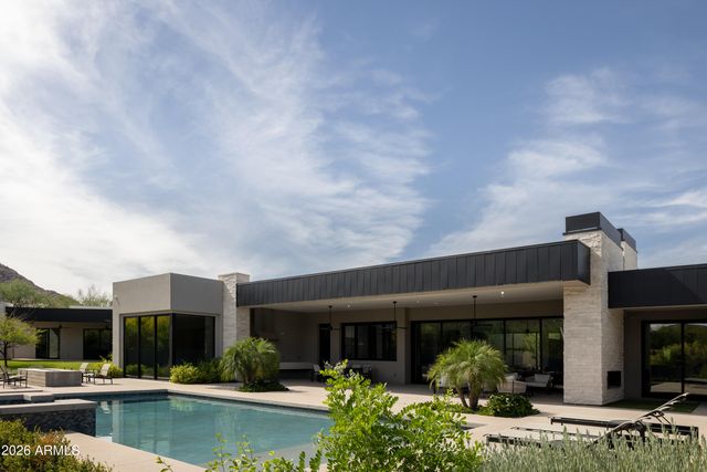 8513 N 48TH Place, Paradise Valley, AZ 85253
