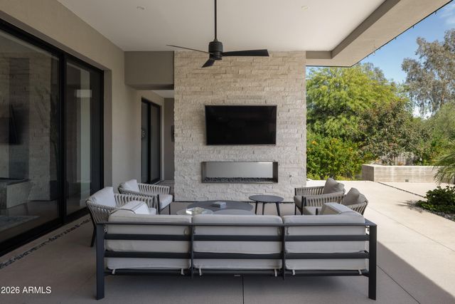 8513 N 48TH Place, Paradise Valley, AZ 85253
