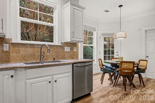 1022 Fleming Lane, Matthews, NC 28104