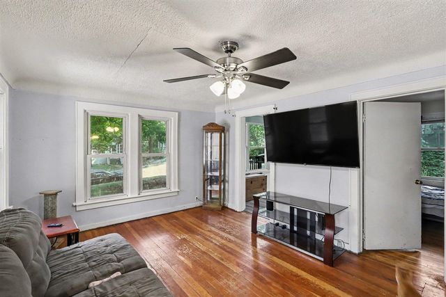 425 Garland Street, Kalamazoo, MI 49001