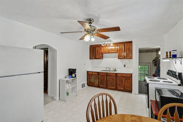 425 Garland Street, Kalamazoo, MI 49001