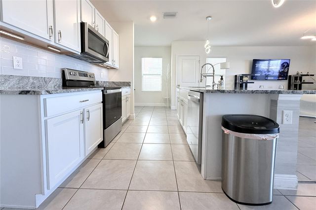 8406 HARDY BAY LOOP, Wesley Chapel, FL 33545