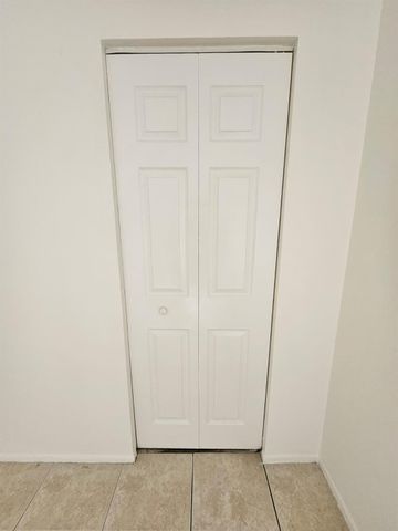 2059 NW 56th Avenue #29-B, Fort Lauderdale, FL 33313