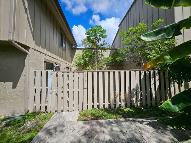 2059 NW 56th Avenue #29-B, Fort Lauderdale, FL 33313