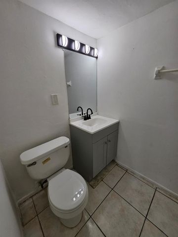 2059 NW 56th Avenue #29-B, Fort Lauderdale, FL 33313