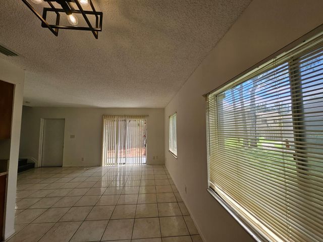 2059 NW 56th Avenue #29-B, Fort Lauderdale, FL 33313