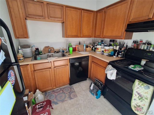 1017 Parkcrest Drive, St Charles, MO 63301