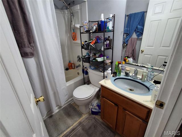 1017 Parkcrest Drive, St Charles, MO 63301