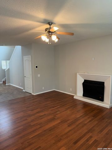 6122 Pecan Tree, San Antonio, TX 78240