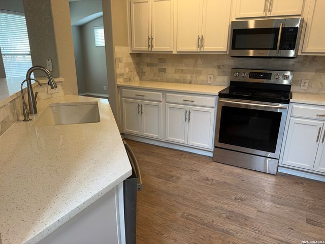 6122 Pecan Tree, San Antonio, TX 78240