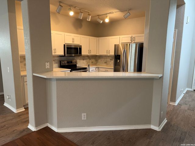 6122 Pecan Tree, San Antonio, TX 78240
