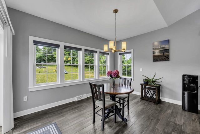 1200 Mohican TRAIL, Waukesha, WI 53189