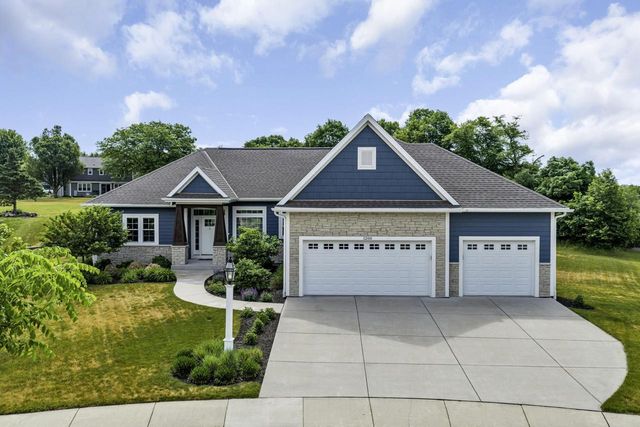 1200 Mohican TRAIL, Waukesha, WI 53189