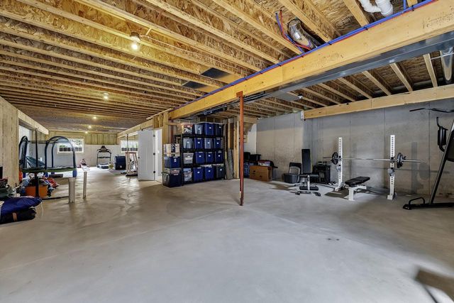 1200 Mohican TRAIL, Waukesha, WI 53189