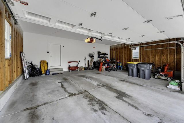 1200 Mohican TRAIL, Waukesha, WI 53189