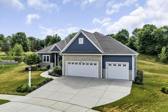1200 Mohican TRAIL, Waukesha, WI 53189