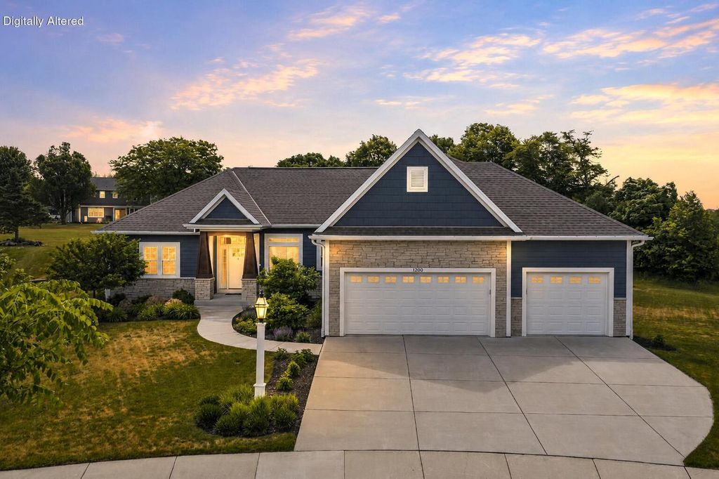 1200 Mohican TRAIL, Waukesha, WI 53189
