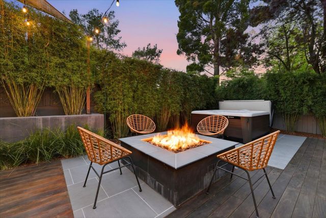 91 Waterside Circle, Redwood City, CA 94065