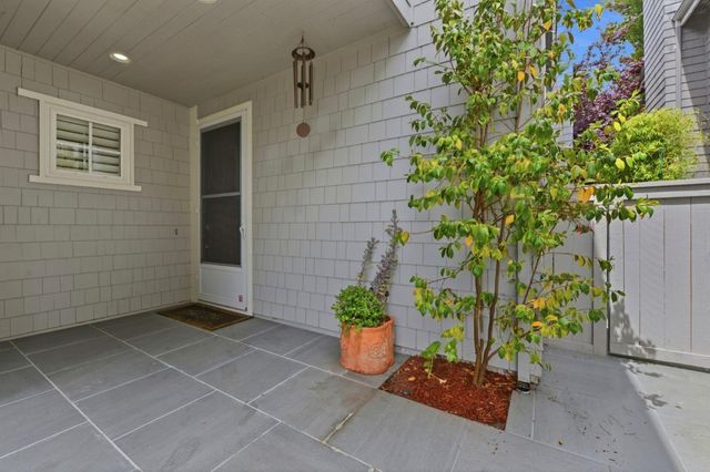 91 Waterside Circle, Redwood City, CA 94065