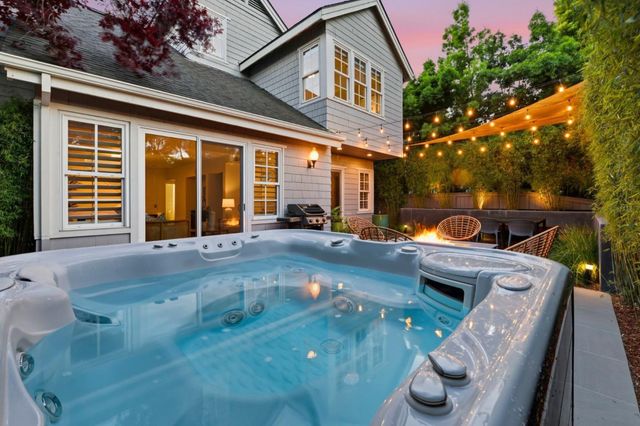 91 Waterside Circle, Redwood City, CA 94065