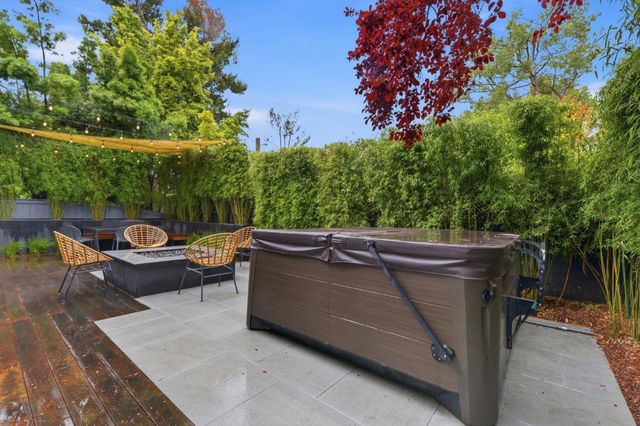 91 Waterside Circle, Redwood City, CA 94065