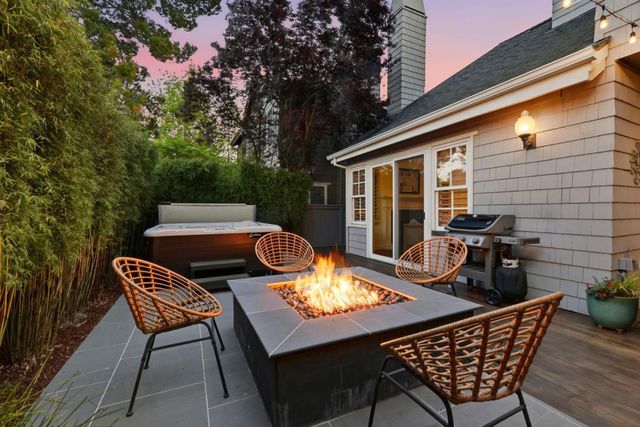 91 Waterside Circle, Redwood City, CA 94065