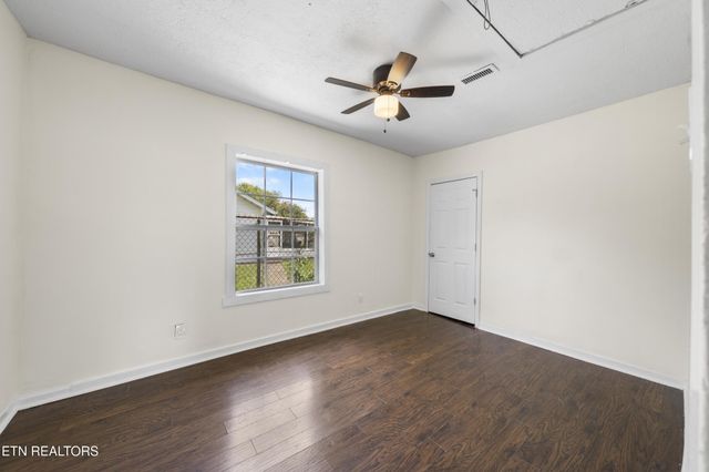 1716 Beaumont Ave, Knoxville, TN 37921