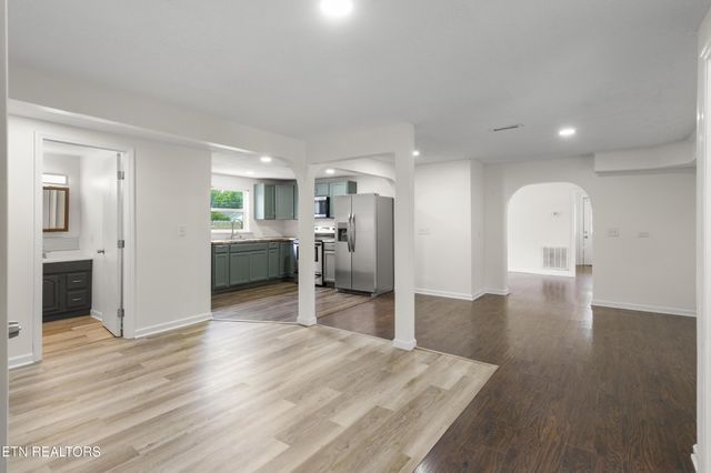 1716 Beaumont Ave, Knoxville, TN 37921