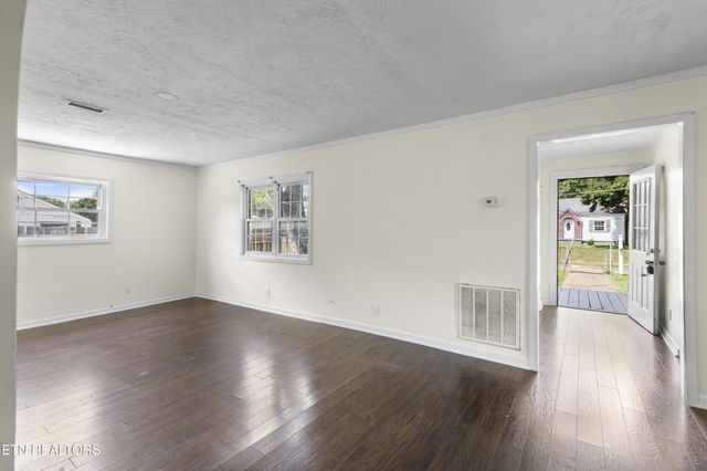 1716 Beaumont Ave, Knoxville, TN 37921