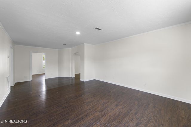 1716 Beaumont Ave, Knoxville, TN 37921