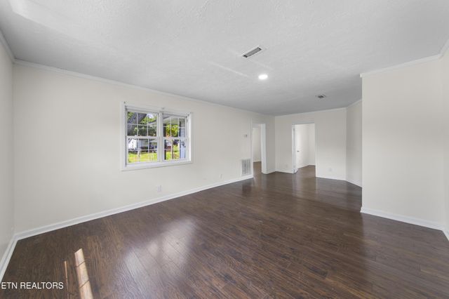 1716 Beaumont Ave, Knoxville, TN 37921