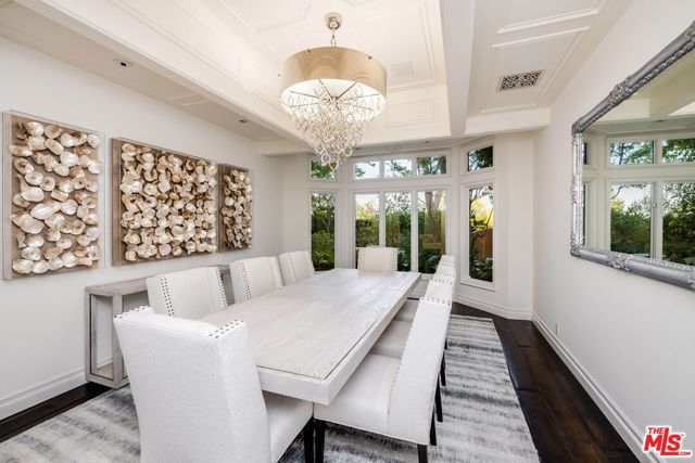 19012 Dorlon Drive, Tarzana (los Angeles), CA 91356