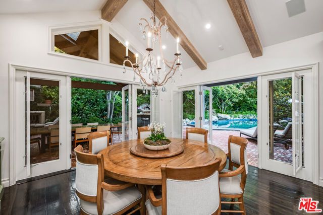 19012 Dorlon Drive, Tarzana (los Angeles), CA 91356