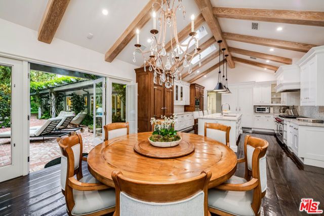 19012 Dorlon Drive, Tarzana (los Angeles), CA 91356