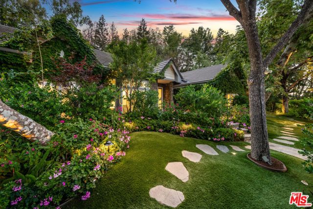19012 Dorlon Drive, Tarzana (los Angeles), CA 91356