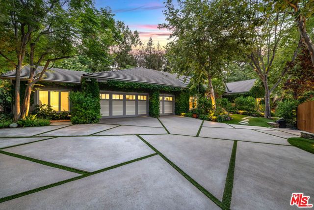 19012 Dorlon Drive, Tarzana (los Angeles), CA 91356
