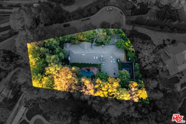19012 Dorlon Drive, Tarzana (los Angeles), CA 91356