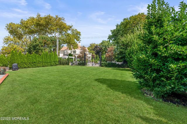 127 Cedar Avenue, Allenhurst, NJ 07711