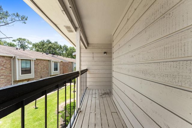 17331 Red Oak Drive 14, Houston, TX 77090