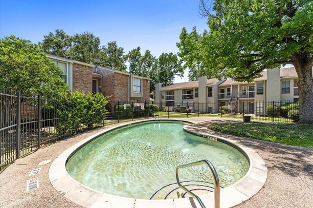 17331 Red Oak Drive 14, Houston, TX 77090