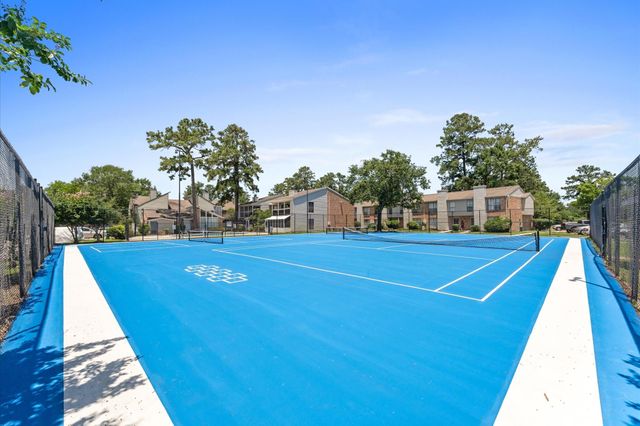 17331 Red Oak Drive 14, Houston, TX 77090