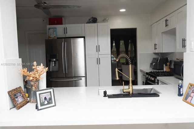 5941 NW 14th Court 1, Sunrise, FL 33313